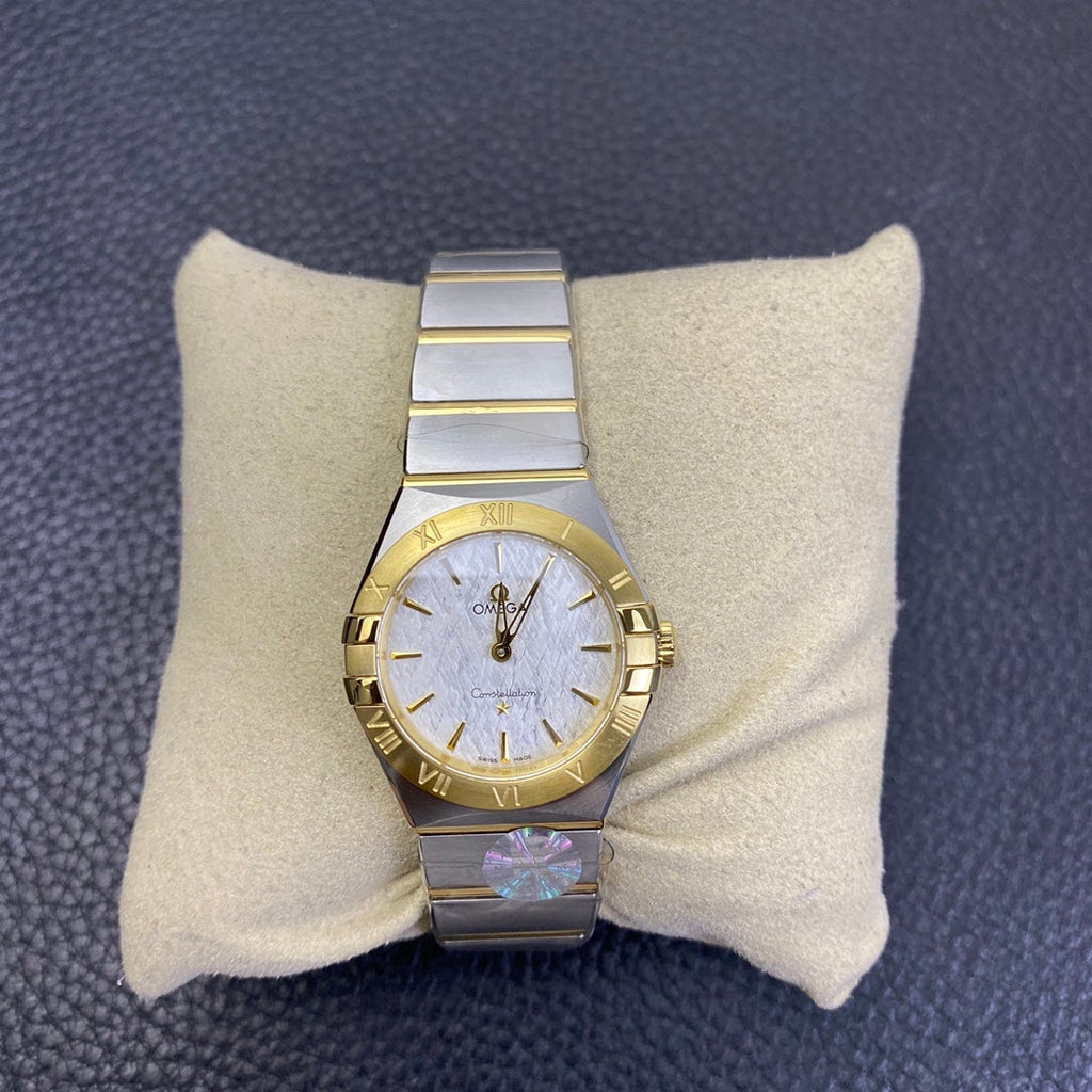 CONSTELLATION QUARTZ 28MM GOLD STEEL