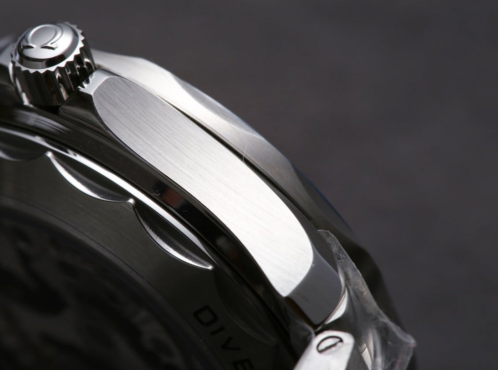 SEAMASTER DIVER 300 GREY DIAL BLACK RUBBER