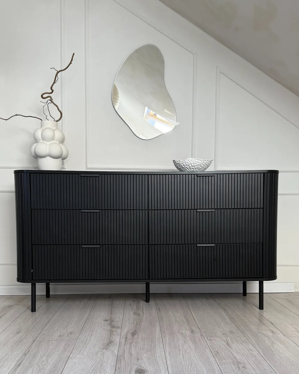 6 Drawer Chest BRADLEY Black – Retro Storage Cabinet with Fluted Fronts