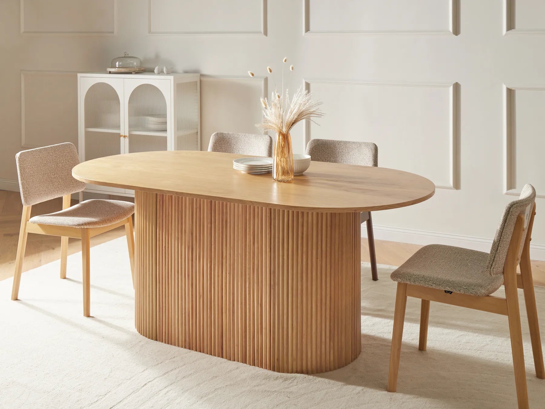 Dining Table LUNNIN Light Oak 180 x 90 cm – Oval Dining Table with Slatted Base