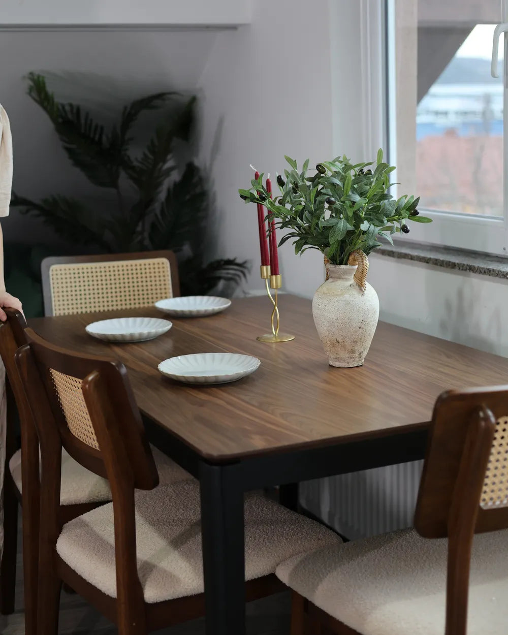 CEDAR Dark Walnut Dining Table 135 x 80 cm – Rectangular MDF Table with Rubberwood Legs