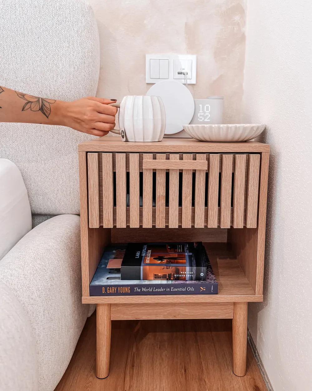1 Drawer Bedside Table LYNWOOD Light Brown – Ribbed Drawer Nightstand with Open Shelf, MDF & Solid Wood Legs