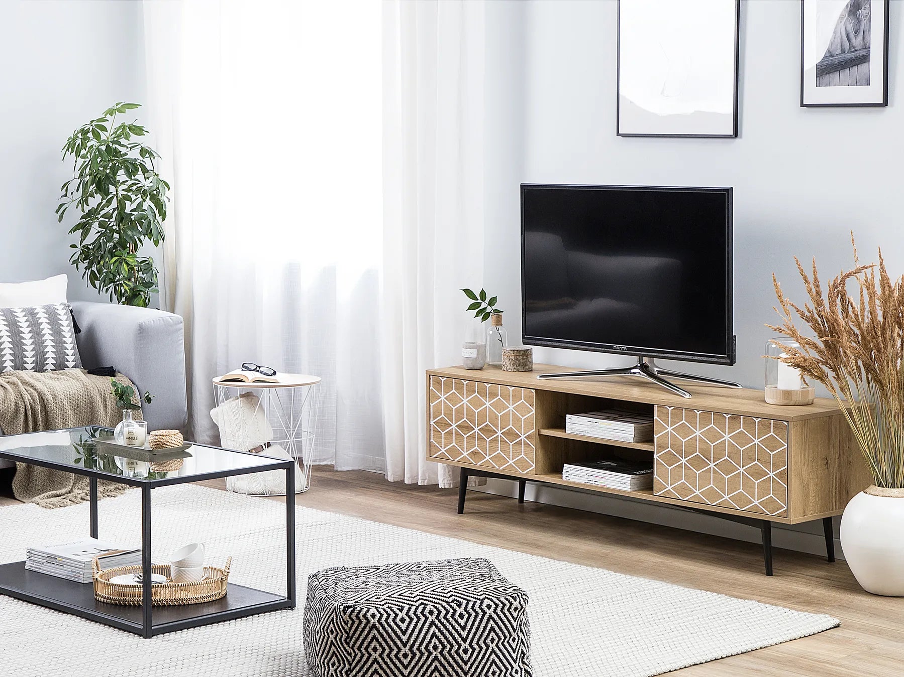 TORVI Light Brown TV Stand 160 cm – Media Unit with Shelves & Cabinets for TVs up to 70", MDF & Steel Legs