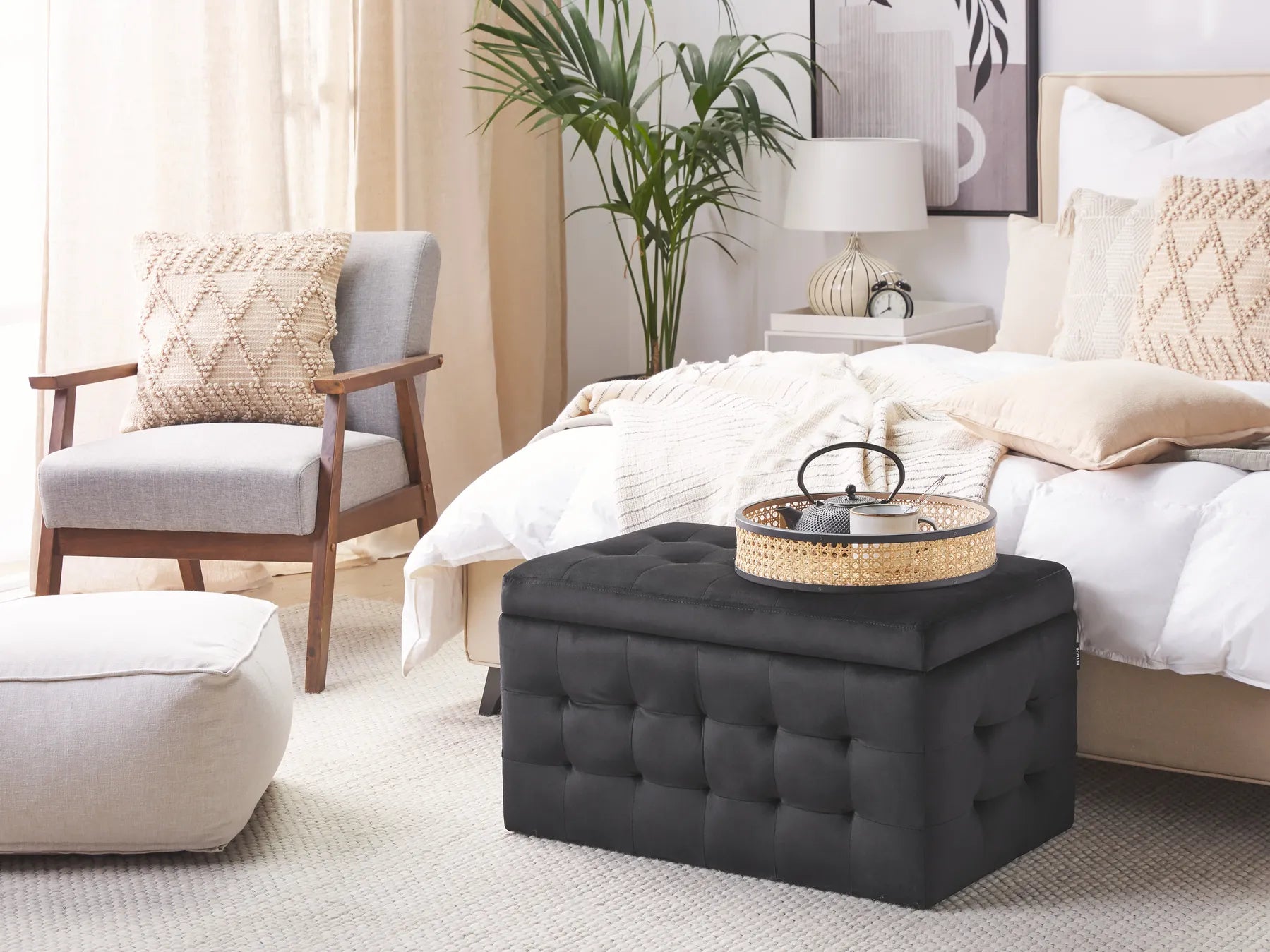 Storage Ottoman MICHIGAN Velvet – Tufted Upholstered Storage Bench with Hinged Lid, Multiple Colours