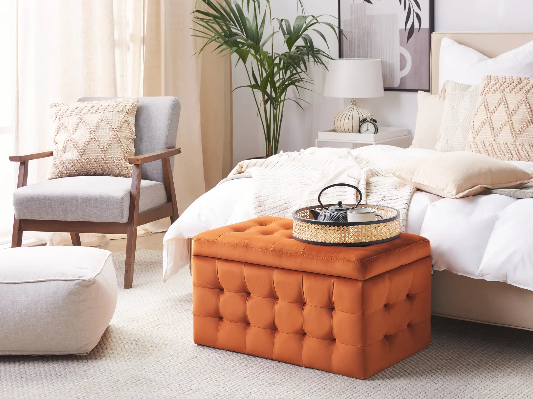 Storage Ottoman MICHIGAN Velvet – Tufted Upholstered Storage Bench with Hinged Lid, Multiple Colours