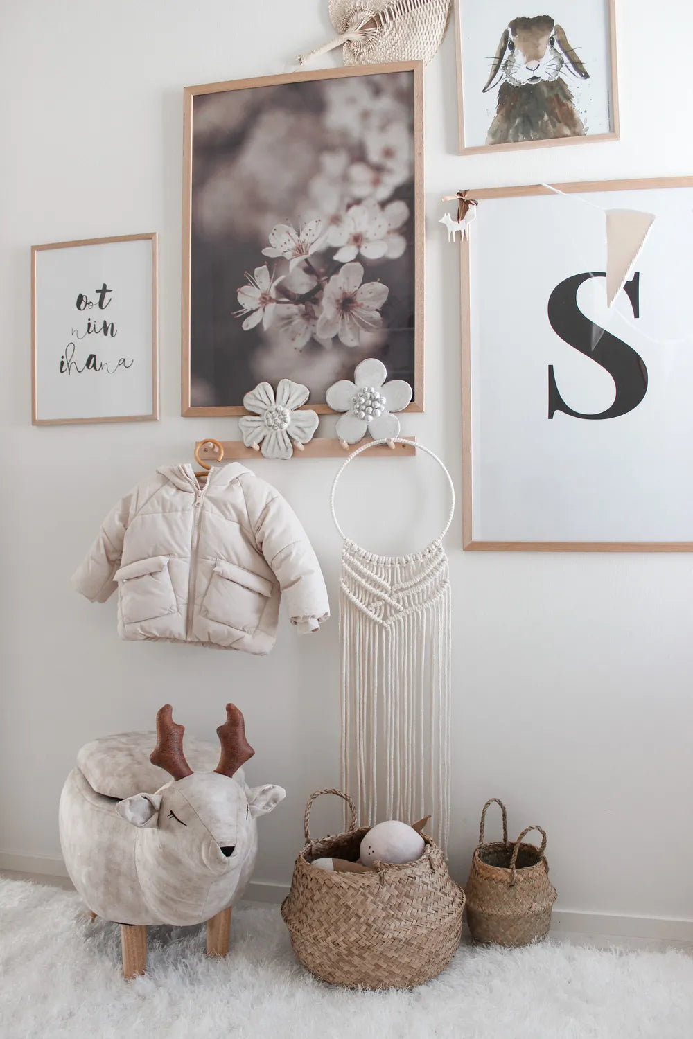 Storage Animal Stool REINDEER Fabric Beige – Kids Storage Pouffe with Hidden Compartment