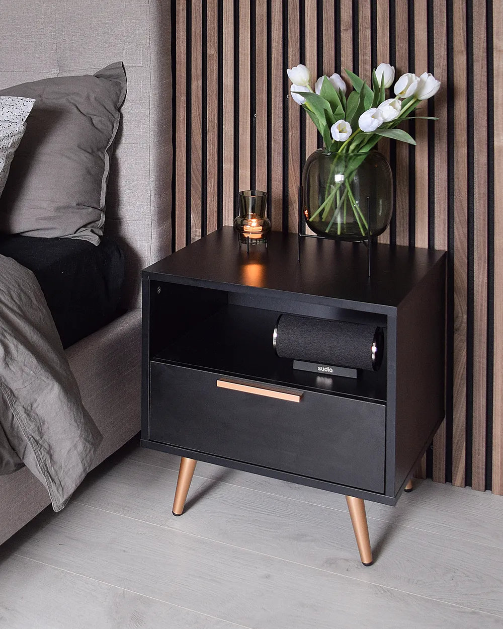 1 Drawer Bedside Table INDIO – Black Nightstand with Gold Accents, Modern Storage Side Table