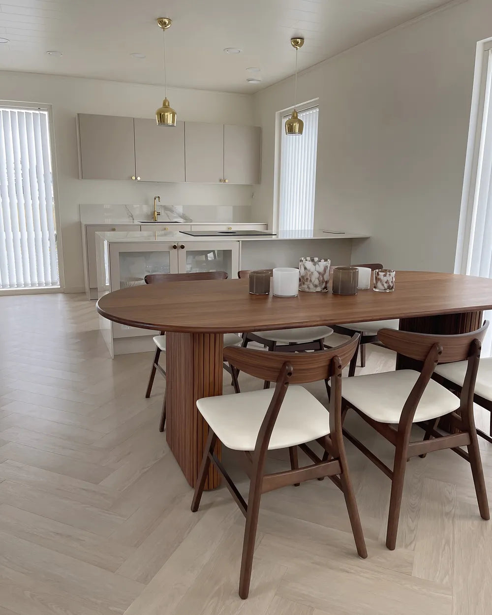 Set of 2 Dining Chairs Lynn Wood Dark Brown and White