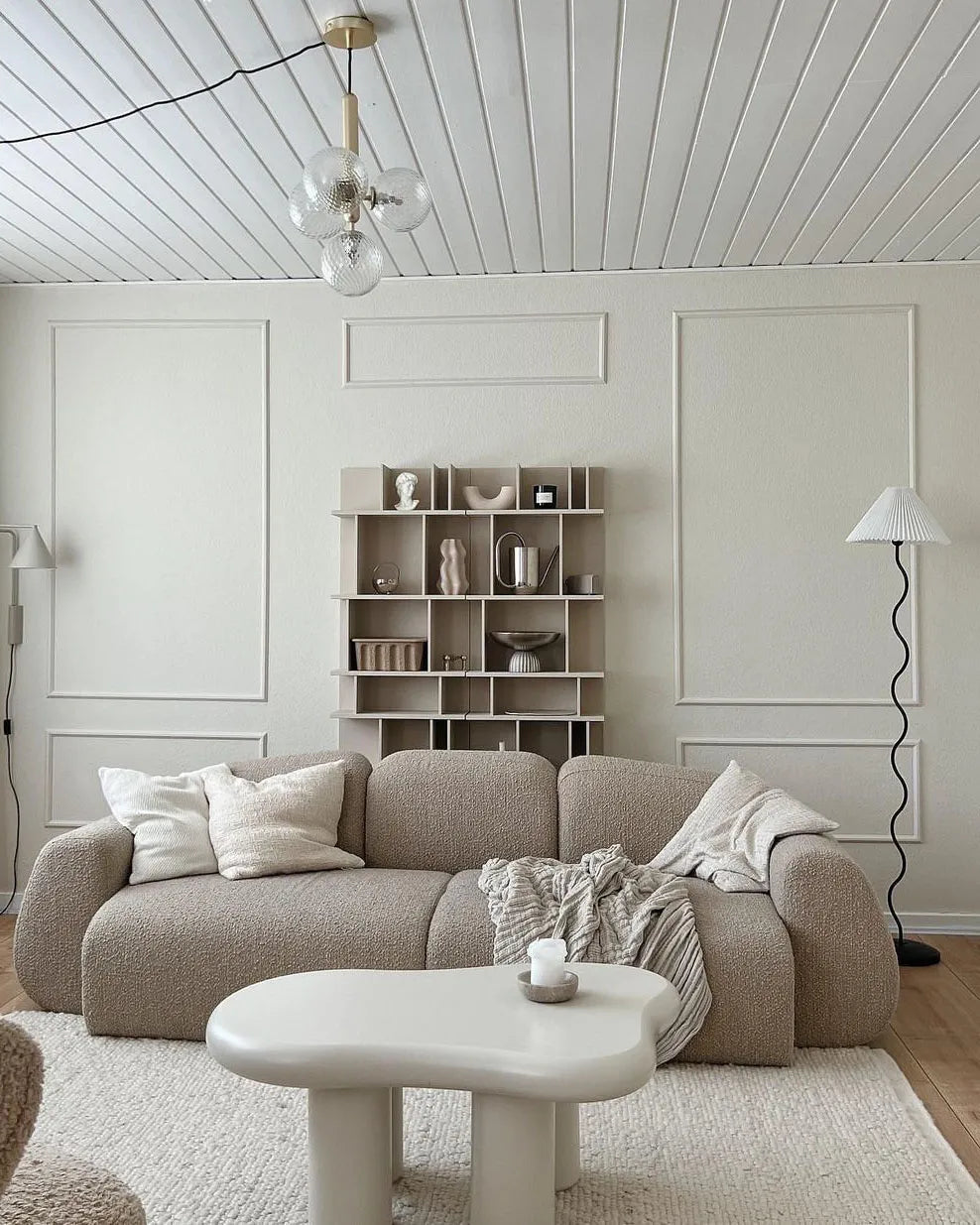 ONDLE Coffee Table, Irregular MDF Coffee Table with PVC Finish, Off-White, 100×70×40 cm