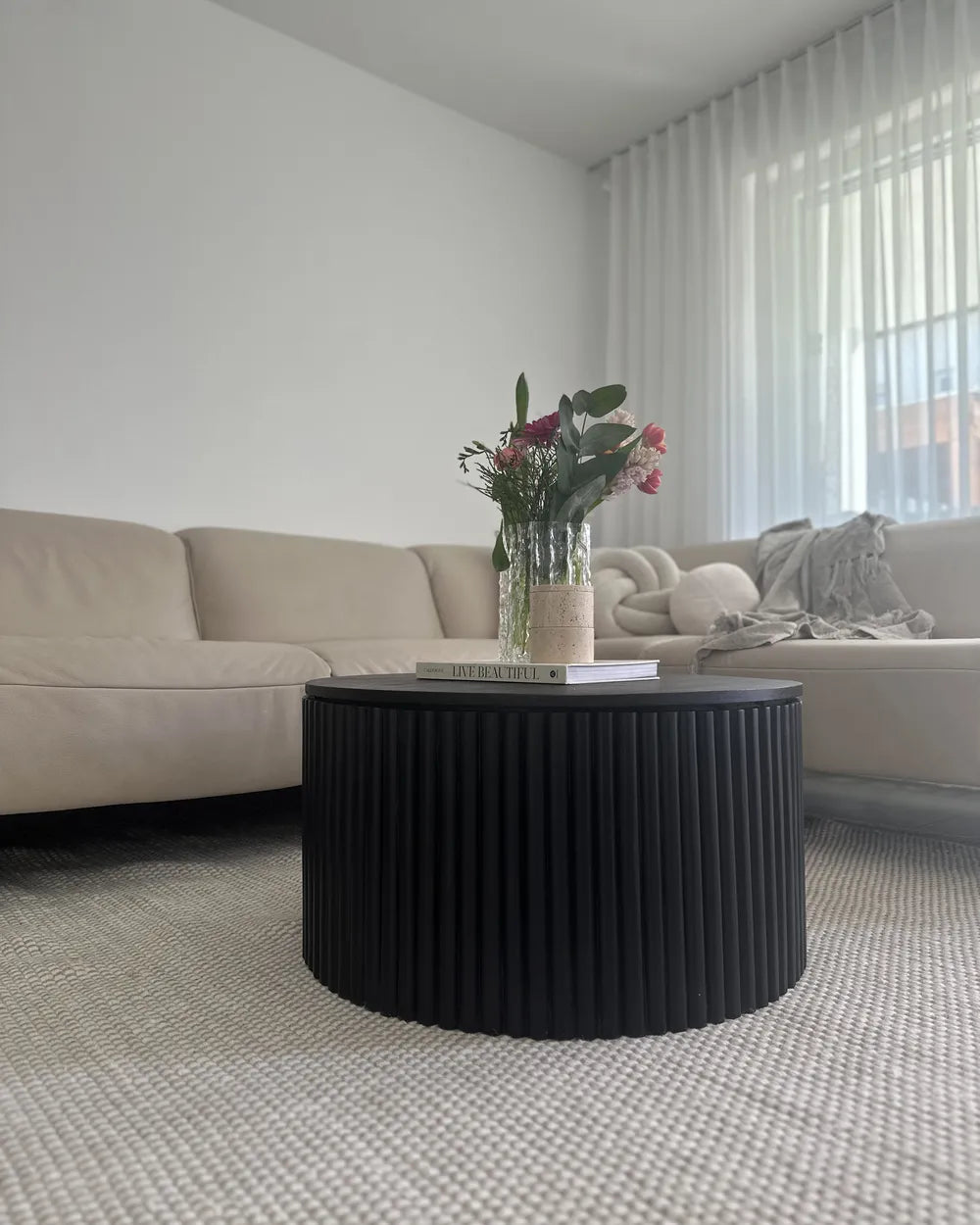 Large Round Coffee Table with Storage, Solid Mango Wood, Brown Finish Oscherleben