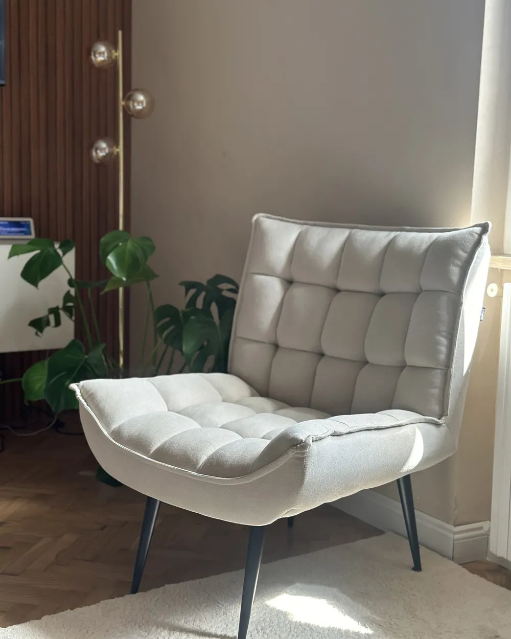 ALVESTA Boucle Light Beige Armchair – Modern Armless Accent Chair with Soft Upholstery