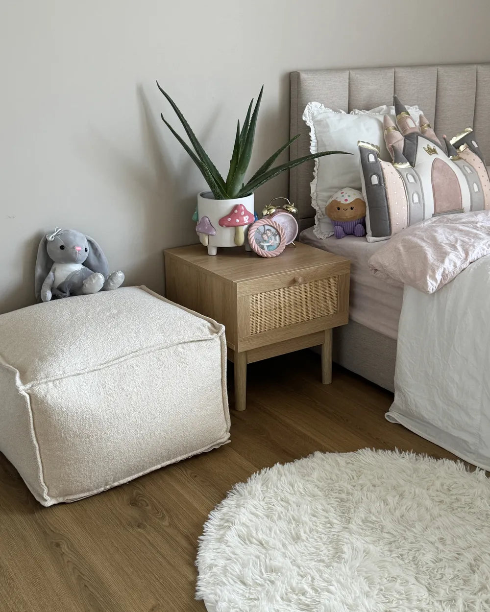 1 Drawer Bedside Table NIVO – Light Brown with Rattan Front