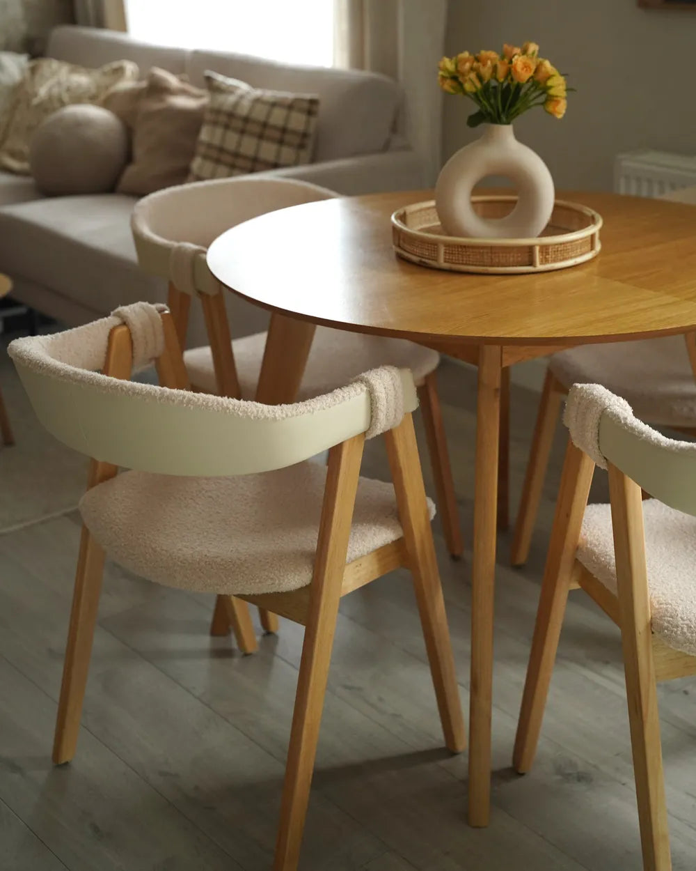 Set 2 Dining Chairs in Traditional Style