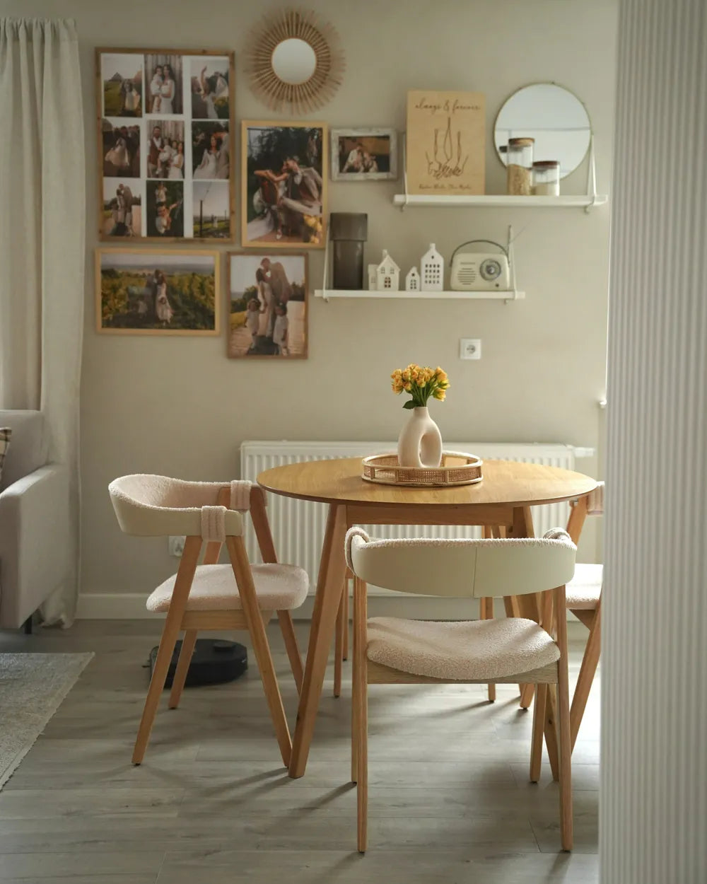 Set 2 Dining Chairs in Traditional Style